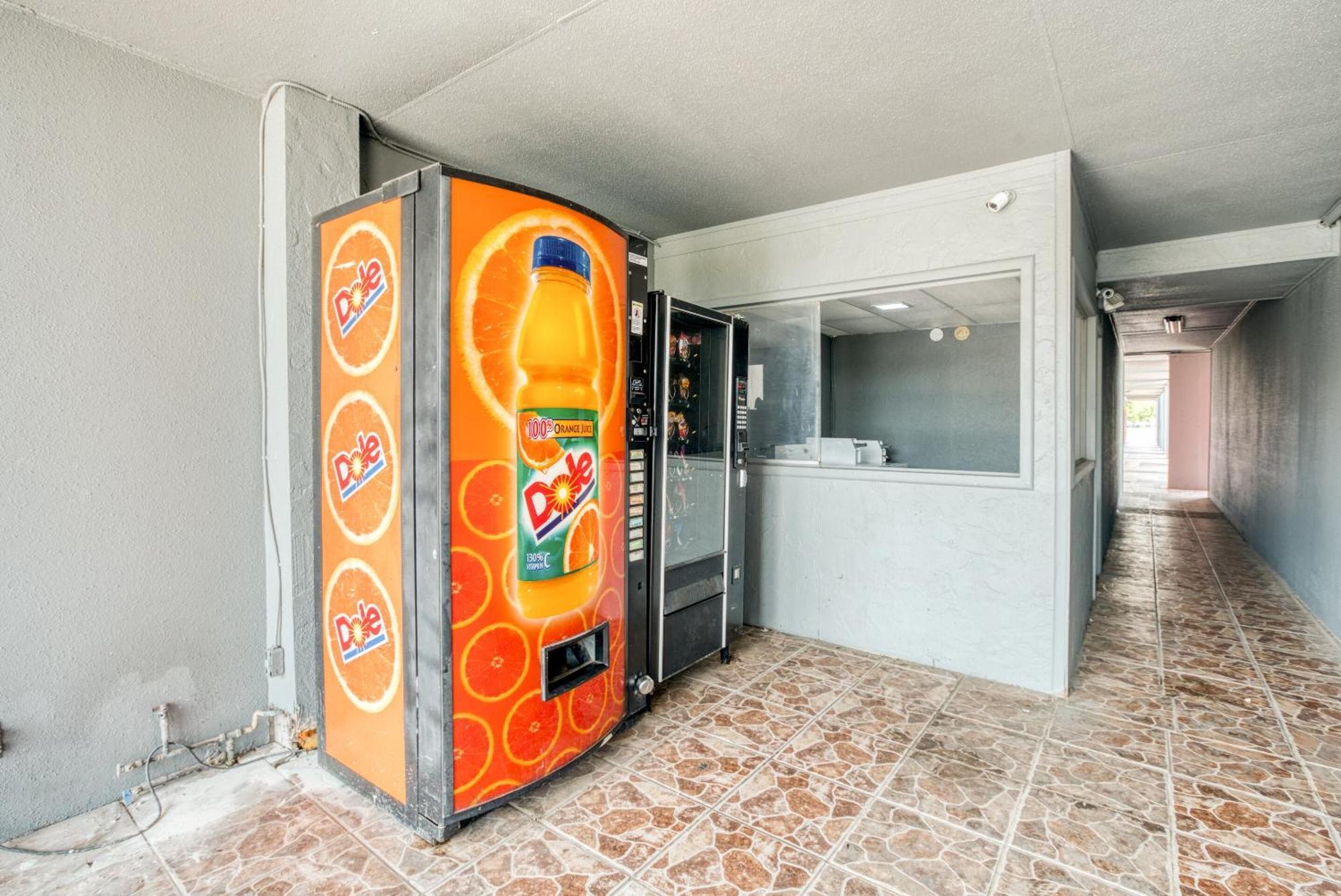 Oyo Hotel San Antonio Lackland Air Force Base West 외부 사진